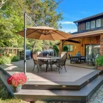 a Clubhouse Hardwood with a table and chairs