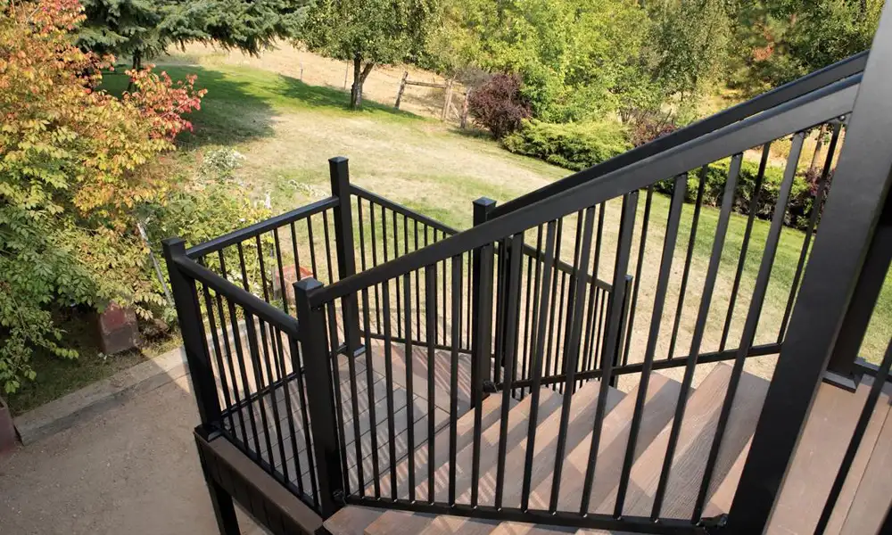 Gripping Fortress Railing | 2 Durable Railing Options